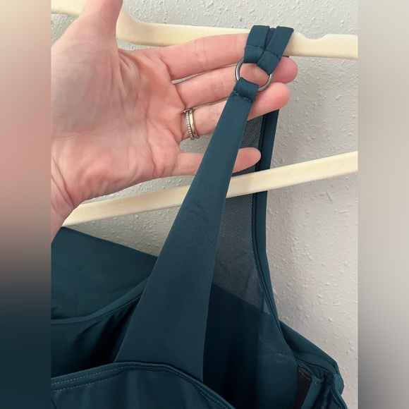 Miraclesuit Illusionist Azura Underwire One-Piece
Swimsuit in Nova - Picture 9 of 10